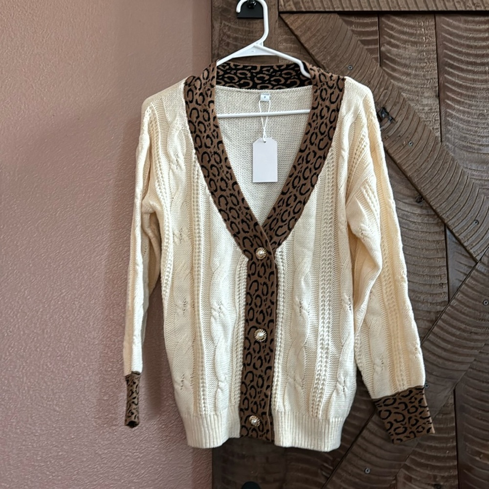 33 Super cute cardigan